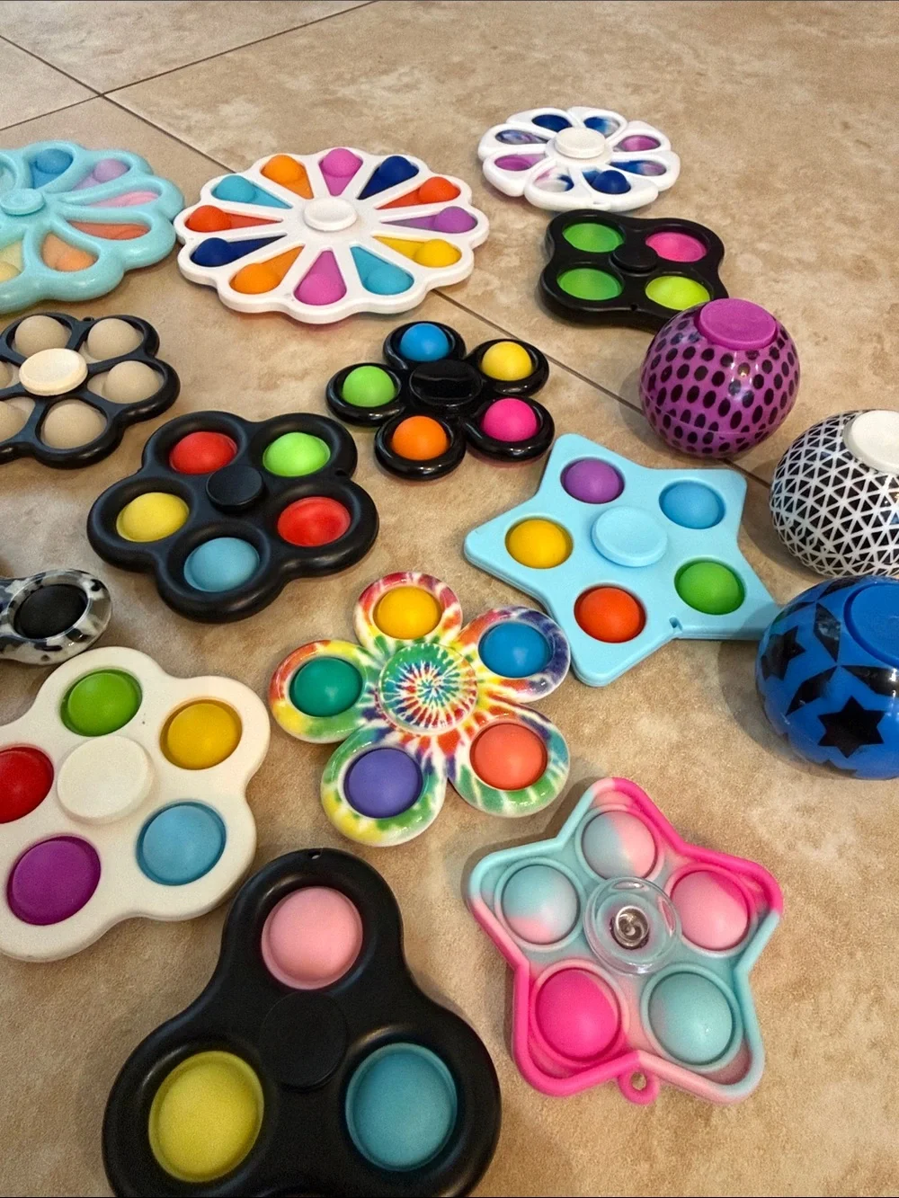 Assorted Kids Fidget Toy Bundle - Multicolor Pop It & Spinners